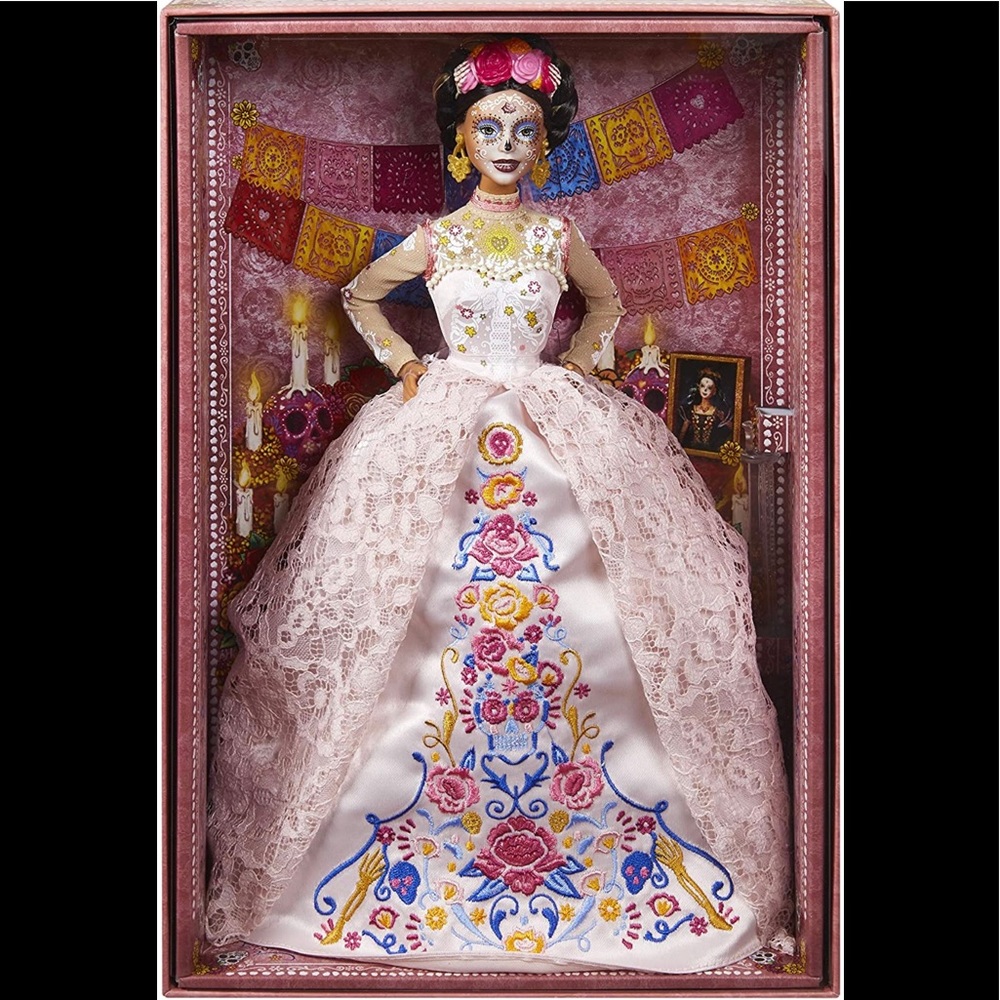 Barbie Dia De Muertos Doll - Halloween 2020 - Picture 4 of 5